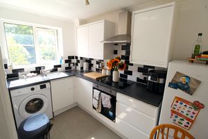 Kitchen- click for photo gallery